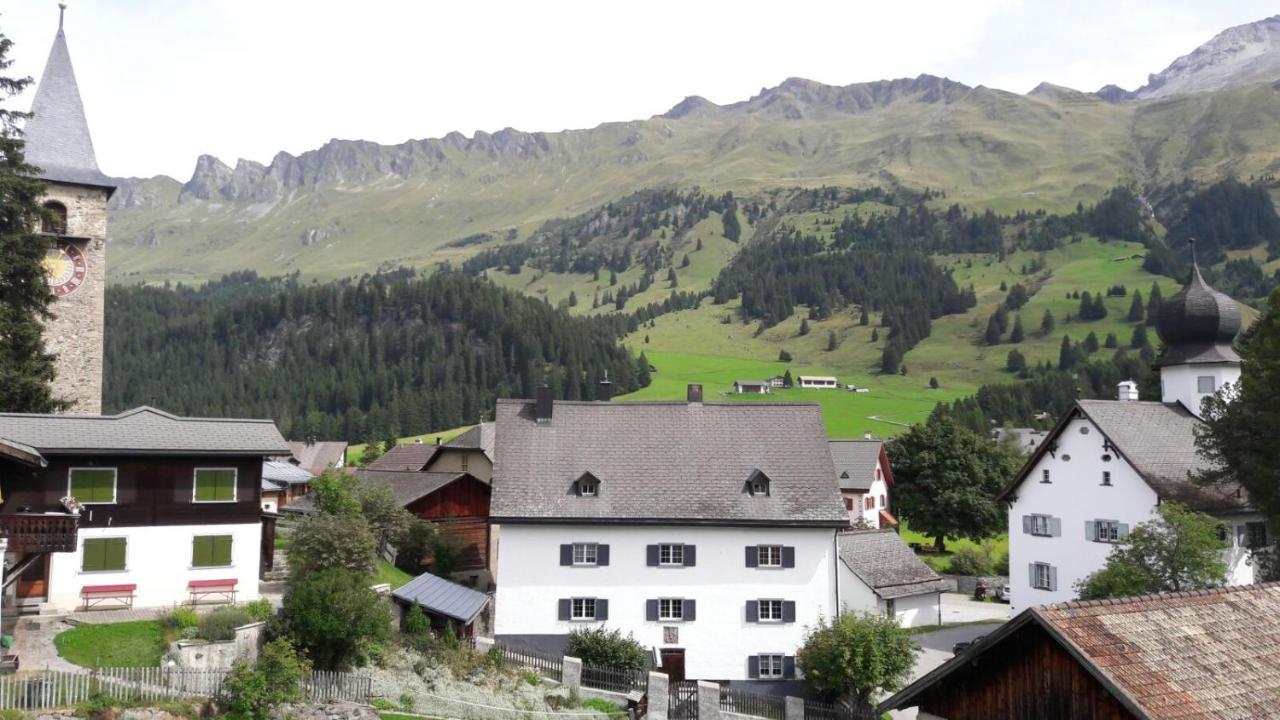 Hotel Staetzerhorn Parpan Buitenkant foto