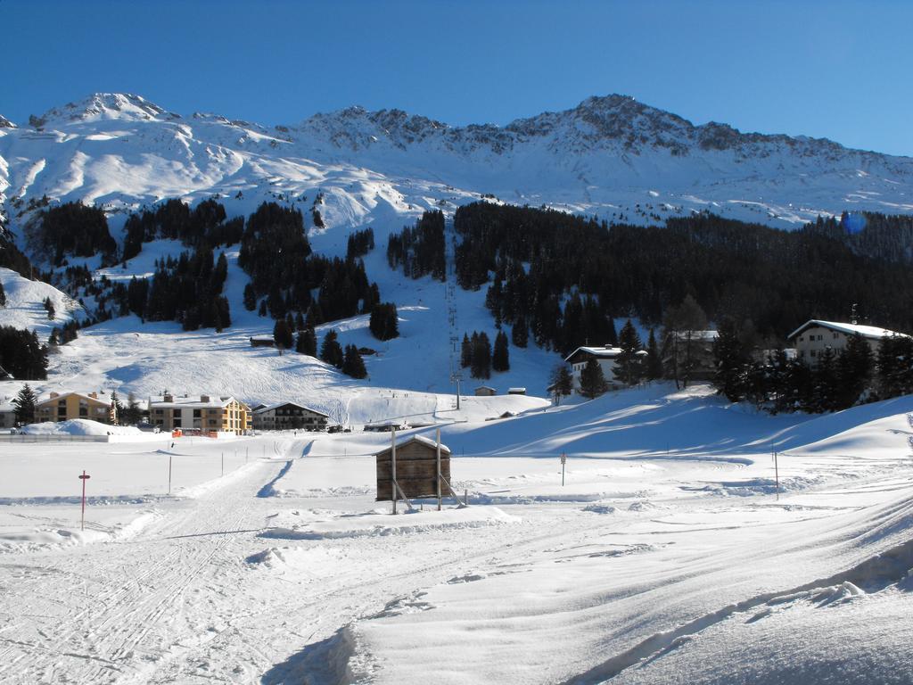 Hotel Staetzerhorn Parpan Buitenkant foto